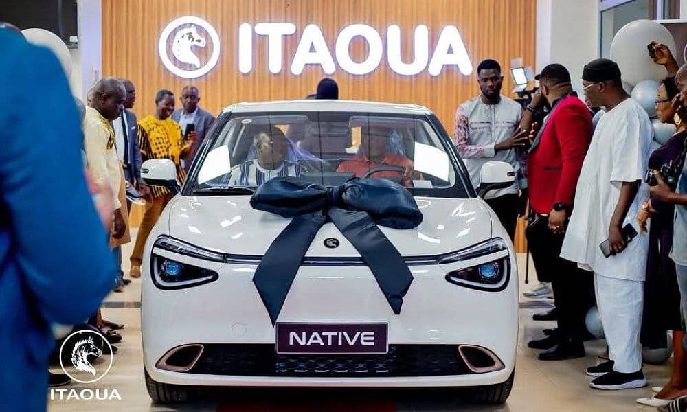 🇧🇫 Quand on chasse les occupants, l’innovation prospère: le Burkina Faso dévoile sa première voiture électrique indigène
